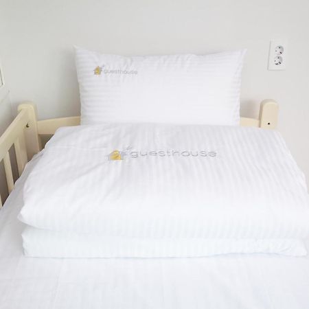 24 Guesthouse Sinchon Hongdae سيول الغرفة الصورة