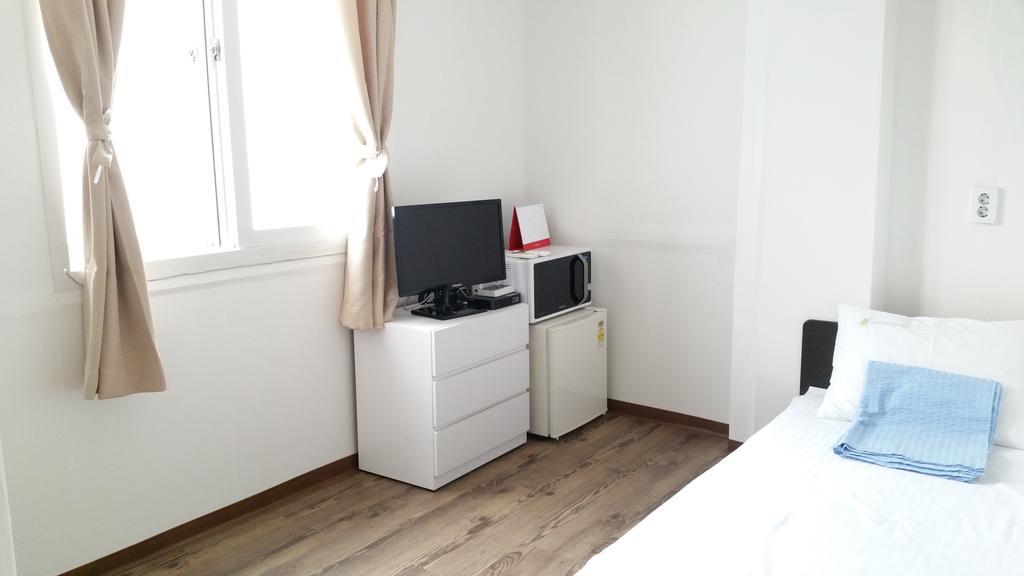 24 Guesthouse Sinchon Hongdae سيول المظهر الخارجي الصورة