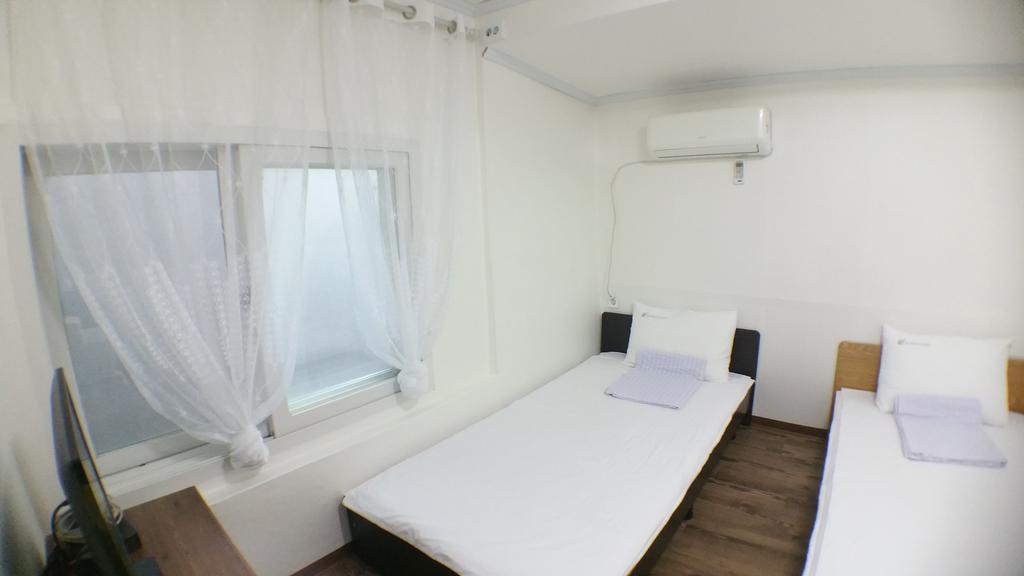 24 Guesthouse Sinchon Hongdae سيول المظهر الخارجي الصورة