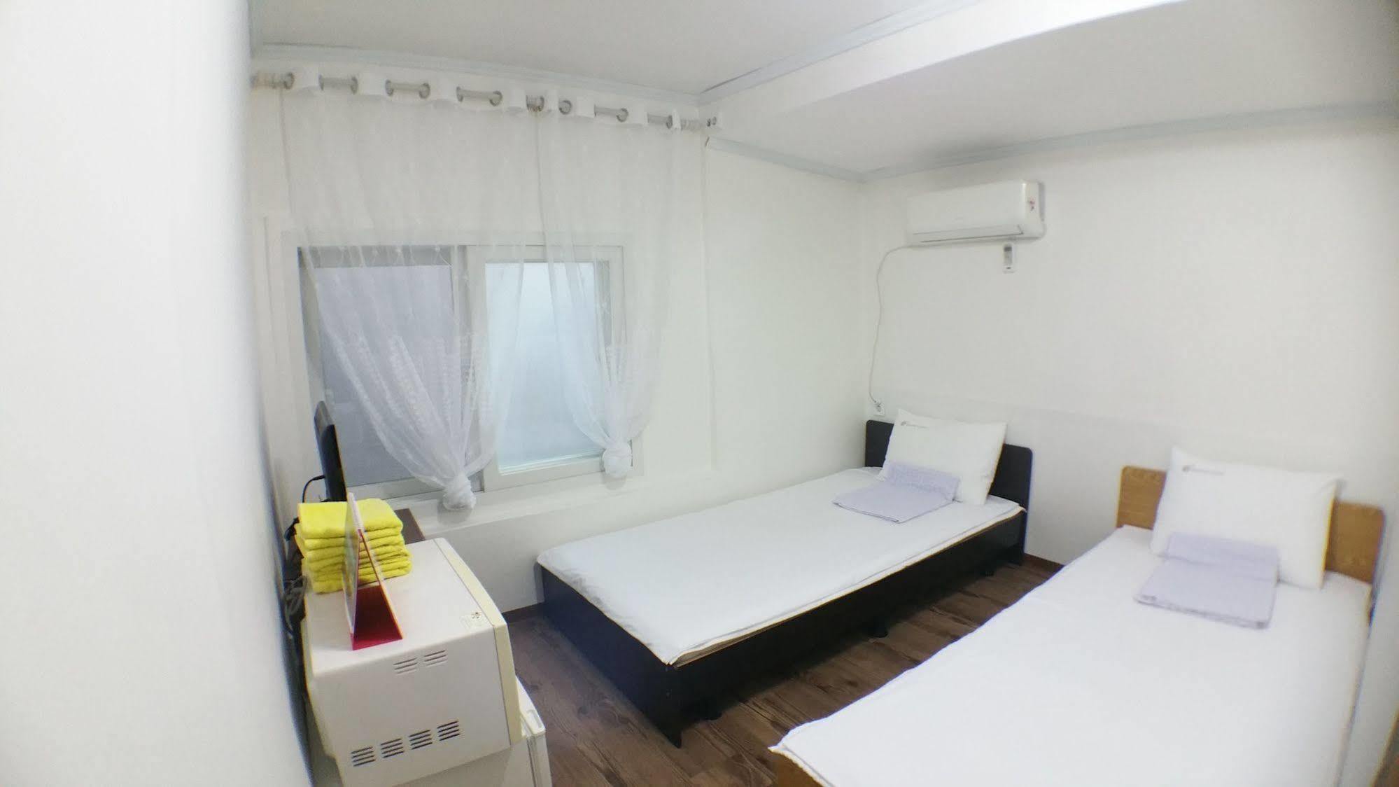 24 Guesthouse Sinchon Hongdae سيول المظهر الخارجي الصورة